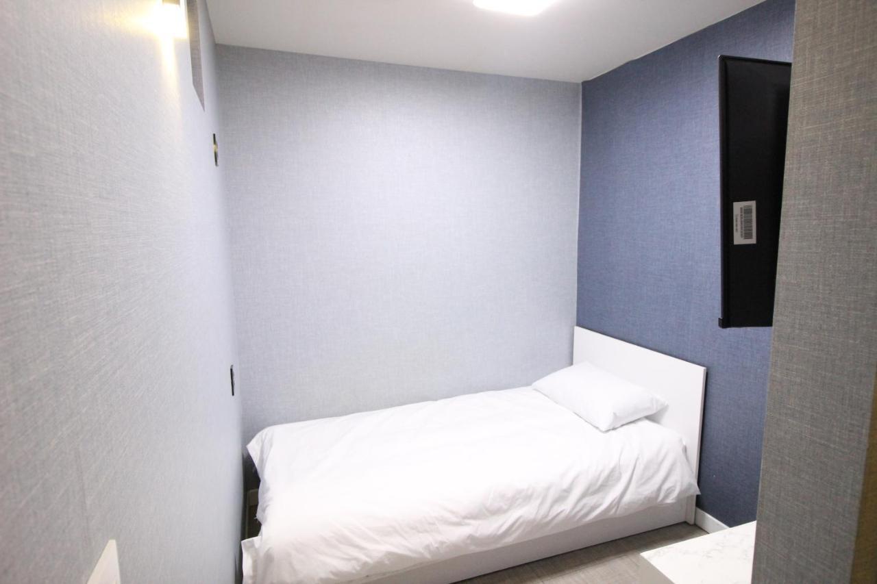 Hotel Golden Park Myeongdong Seoul Exterior photo