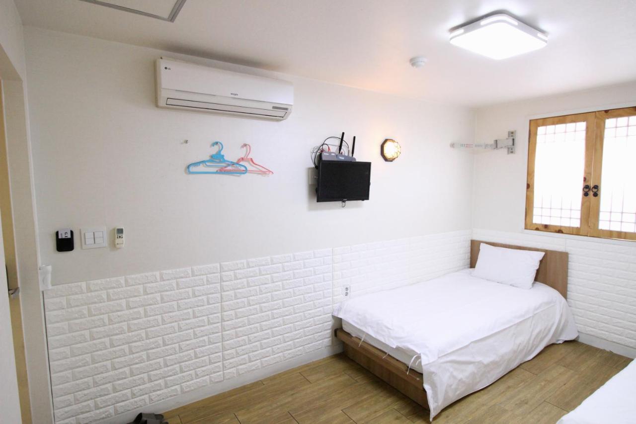 Hotel Golden Park Myeongdong Seoul Exterior photo