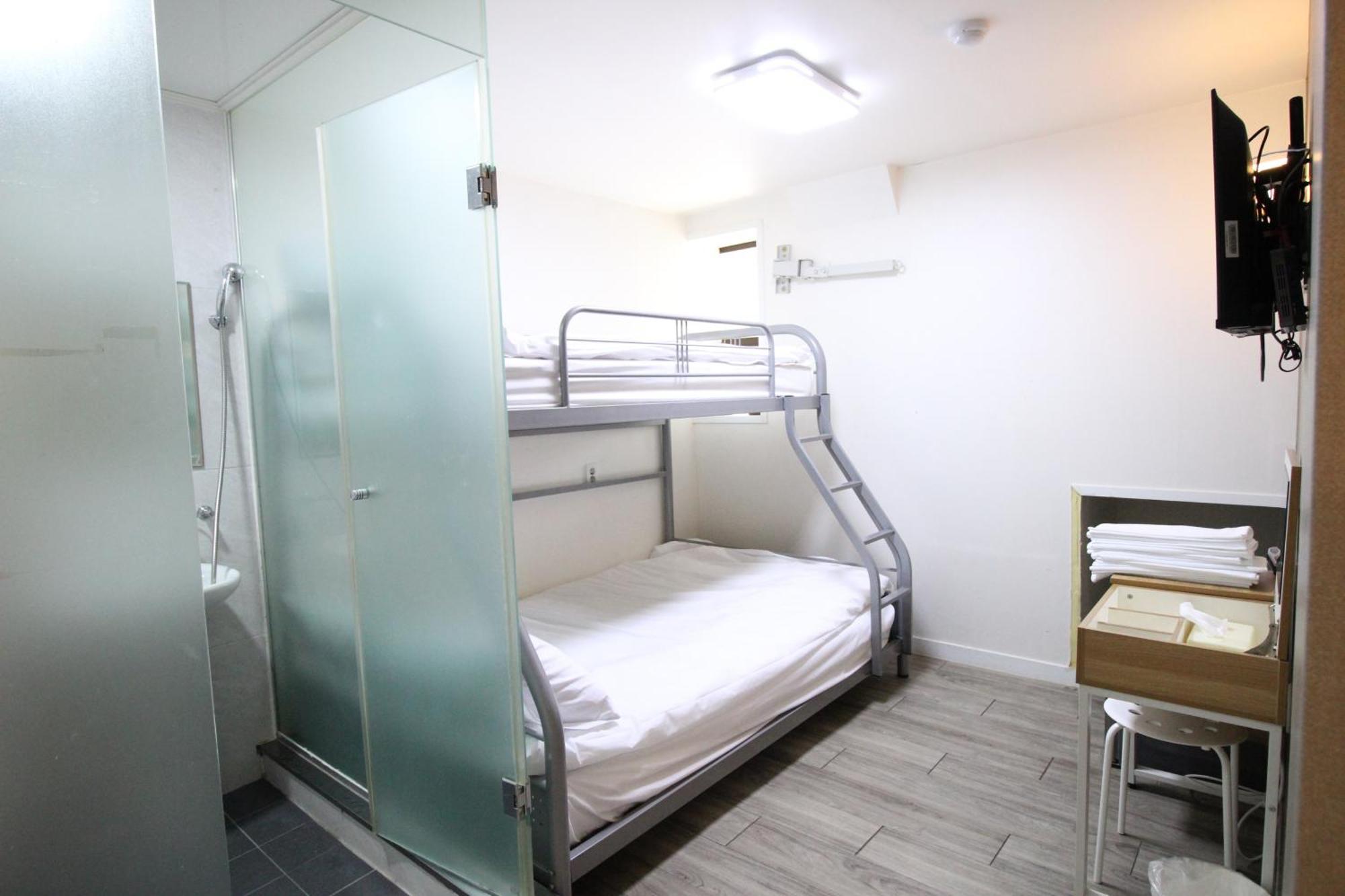 Hotel Golden Park Myeongdong Seoul Exterior photo
